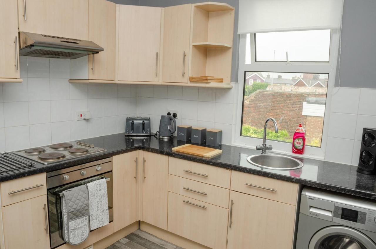 Peaceful & Spacious Family Home In Eastbourne! Ngoại thất bức ảnh