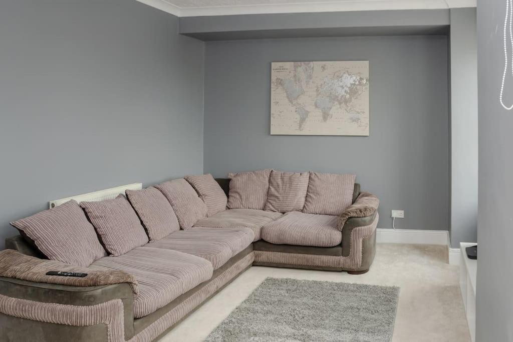 Peaceful & Spacious Family Home In Eastbourne! Ngoại thất bức ảnh